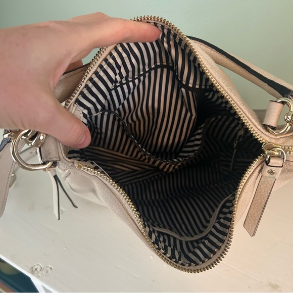 KATE SPADE SMALL ELLA COBBLE HILL BAG IN Cream Leather Shoulder Bag - Picture 5 of 8